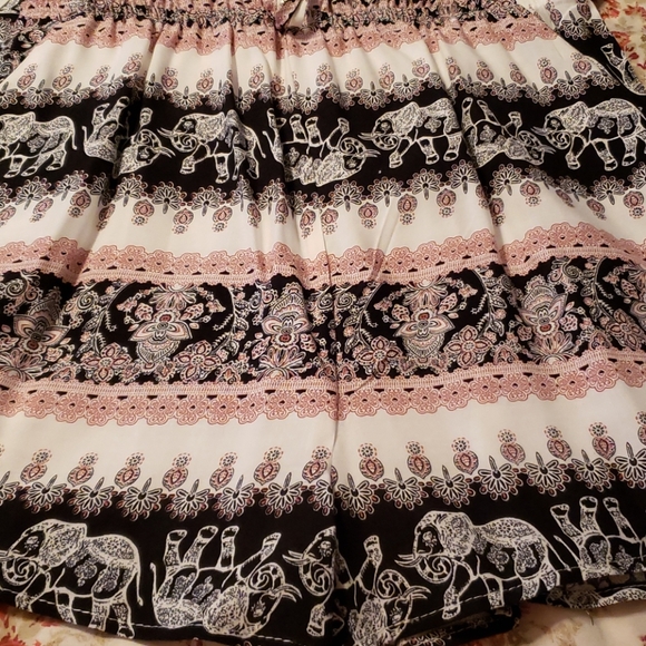 Rue21 women rompers pit to pit 20 Waist 13 - Picture 5 of 8